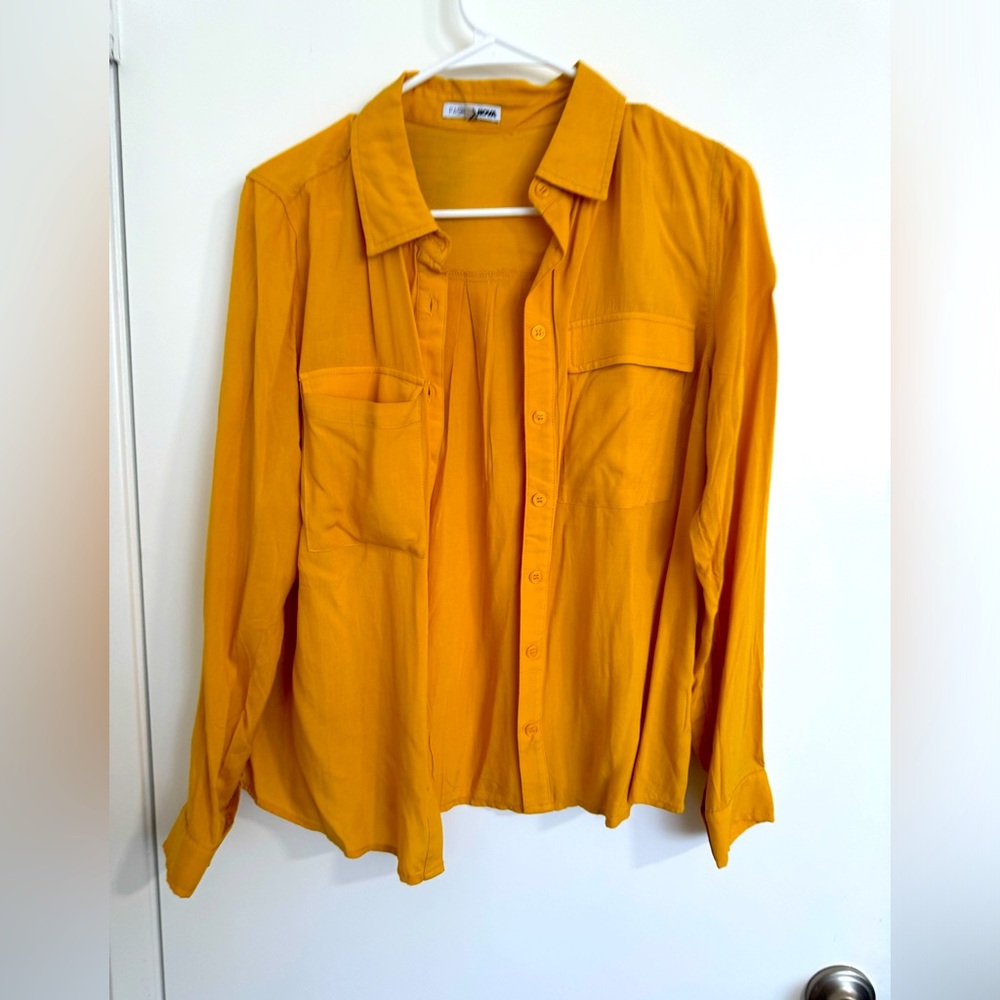Fashion nova blouse size medium